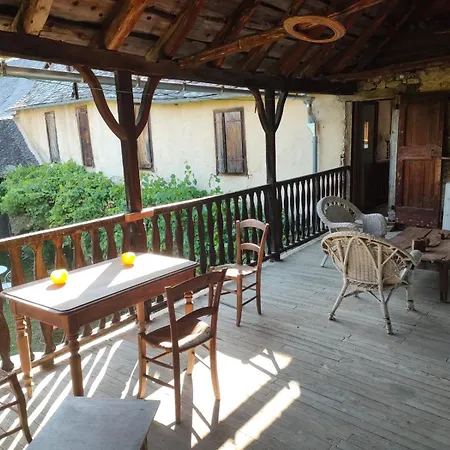 Holiday home Maison De Chouliou Agert