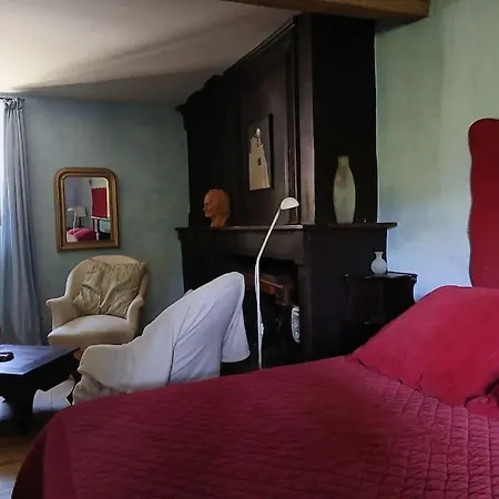 Maison De Chouliou