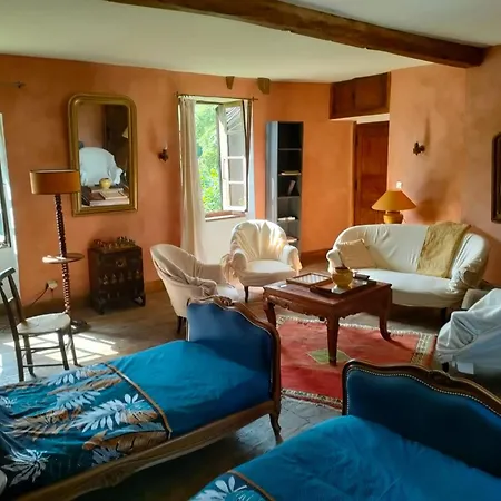 Holiday home Maison De Chouliou *