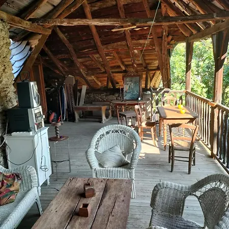Maison De Chouliou Holiday home Agert